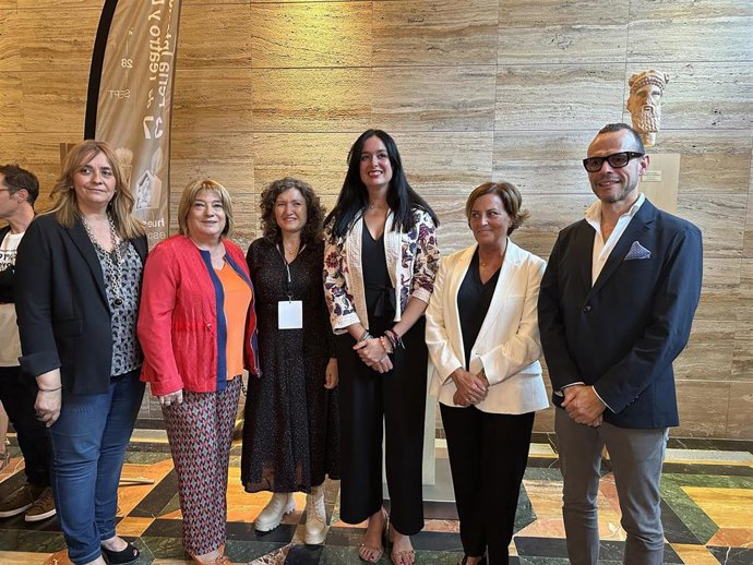 La consejera de Cultura, Tomasa Hernández, ha inaugurado la Feria de Teatro y Danza de Huesca.