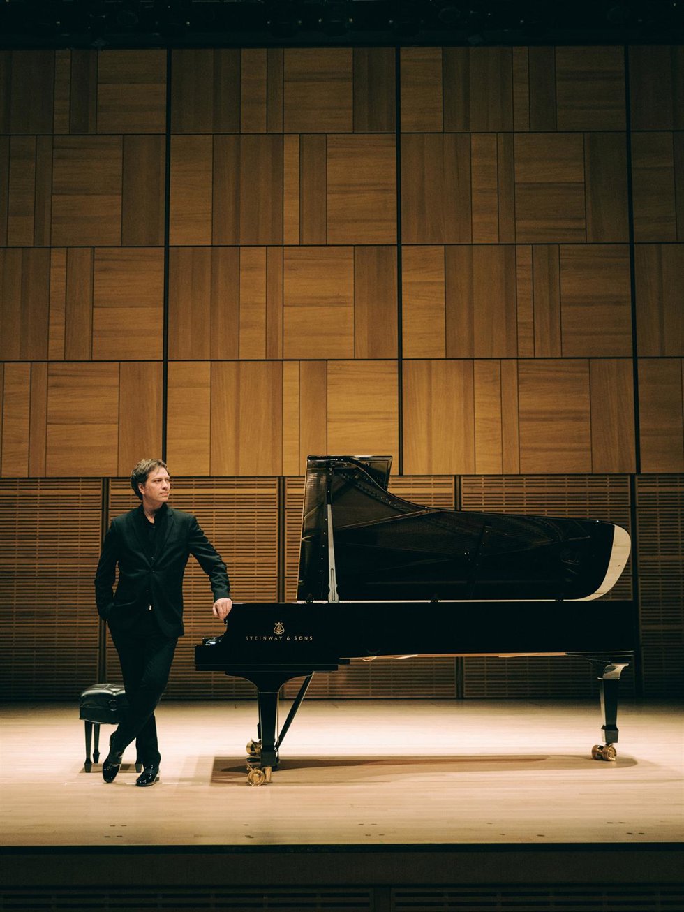 Archivo - El compositor y pianista Steve Barakatt.