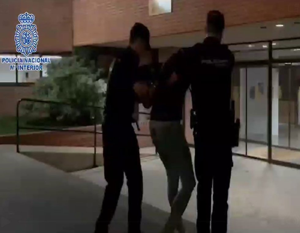 Se entrega el presunto asesino de una mujer ayer en Villaverde, una antigua pareja