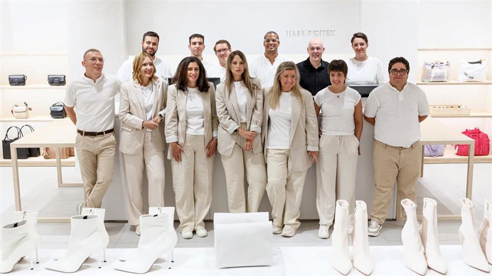 Trabajadores de la tienda Temple Inditex en San Sebastián de los Reyes (Madrid)
