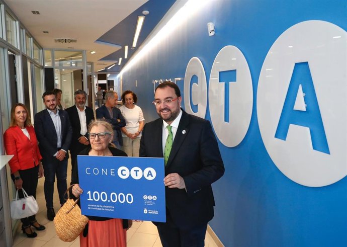 Elena Suárez y Adrián Barbón