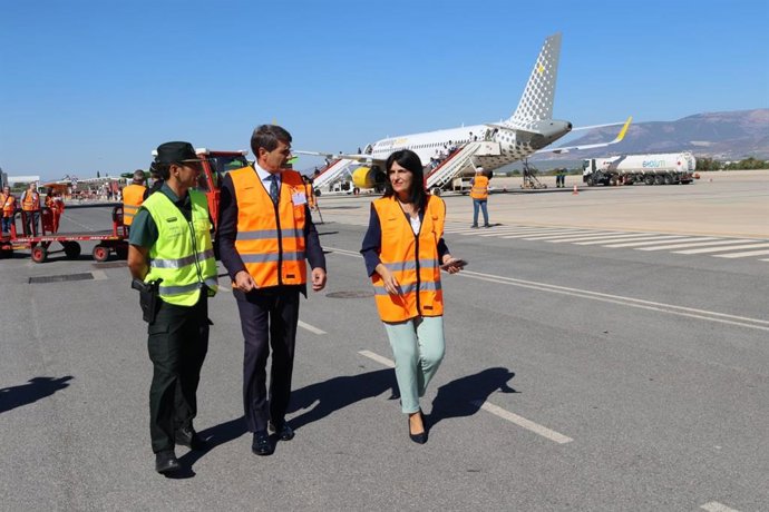 Visita de la Delegación del Gobierno en Andalucía al aeropuerto Federico García Lorca