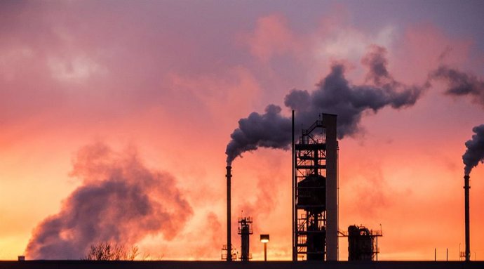 Repsol y ENI enviarán componentes a la venezolana PDVSA.