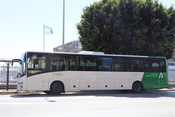 Np Y Fotos (La Junta Incrementará Servicios En Autobús Con San Fernando Por La Procesión Magna Mariana)