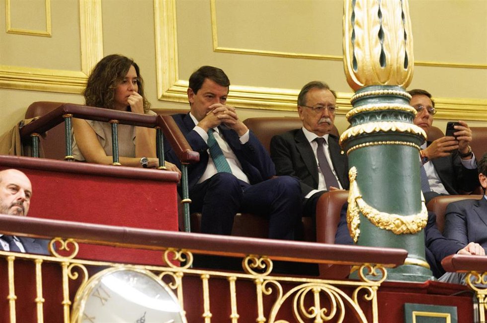 La presidenta de la Comunidad de Madrid y presidenta del PP de Madrid, Isabel Díaz Ayuso; el presidente de la Junta de CyL Alfonso Fernández Mañueco; el alcalde de Ceuta, Juan Jesús Vivas, y el alcalde de Madrid, José Luis Martínez-Almeida