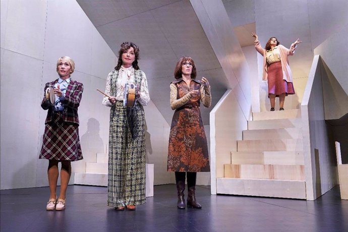 Escena de 'La dona fantasma' de la companyia T de Teatre