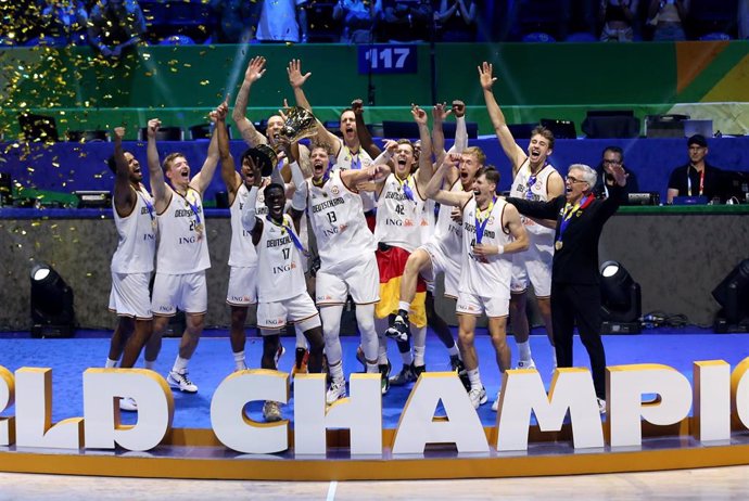 Los jugadores de la selección alemana celebran la conquista del Mundial de Baloncesto