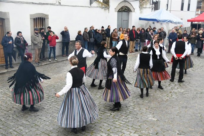 Baile de la jota en una imagen de archivo.