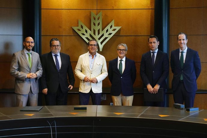 Convenio entre Caja Rural y el Colegio de Abogados