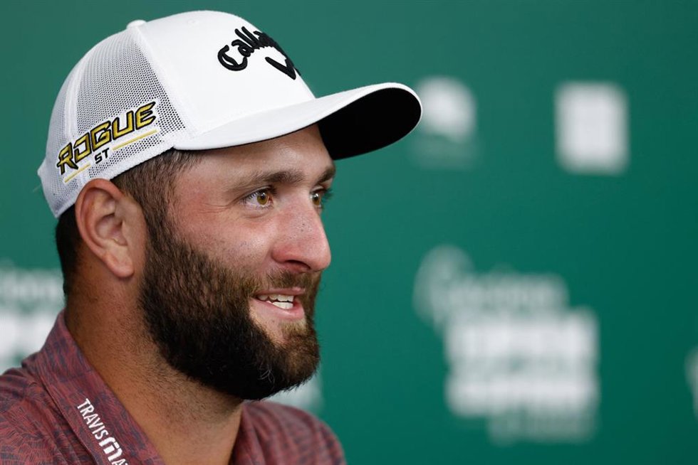 Archivo - El golfista español Jon Rahm en rueda de prensa