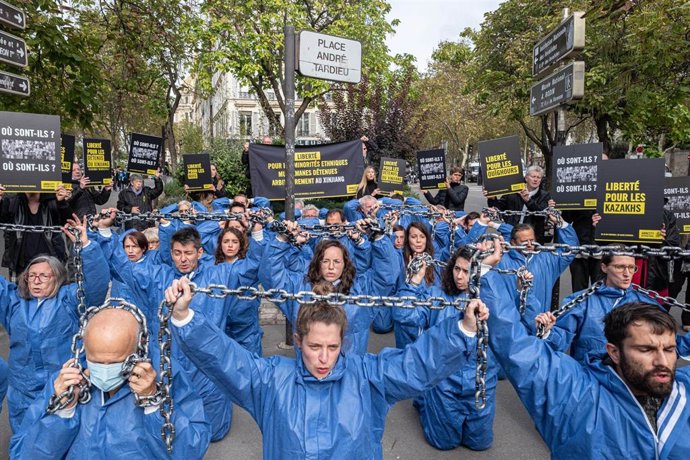Archivo - Manifestación en favor de los uigures en París