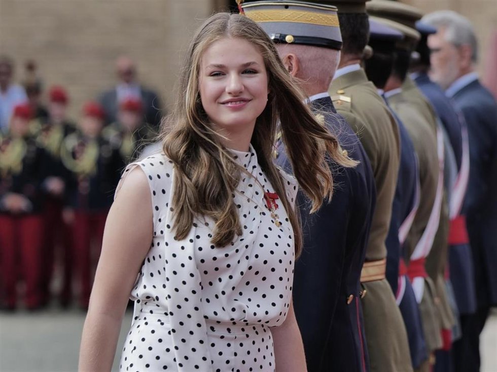 Archivo - La Princesa Leonor durante el acto de entrega de Reales Despachos y nombramientos de los nuevos oficiales del Ejército de Tierra y de la Guardia Civil, en la Academia General Militar de Zaragoza, a 7 de julio de 2023.
