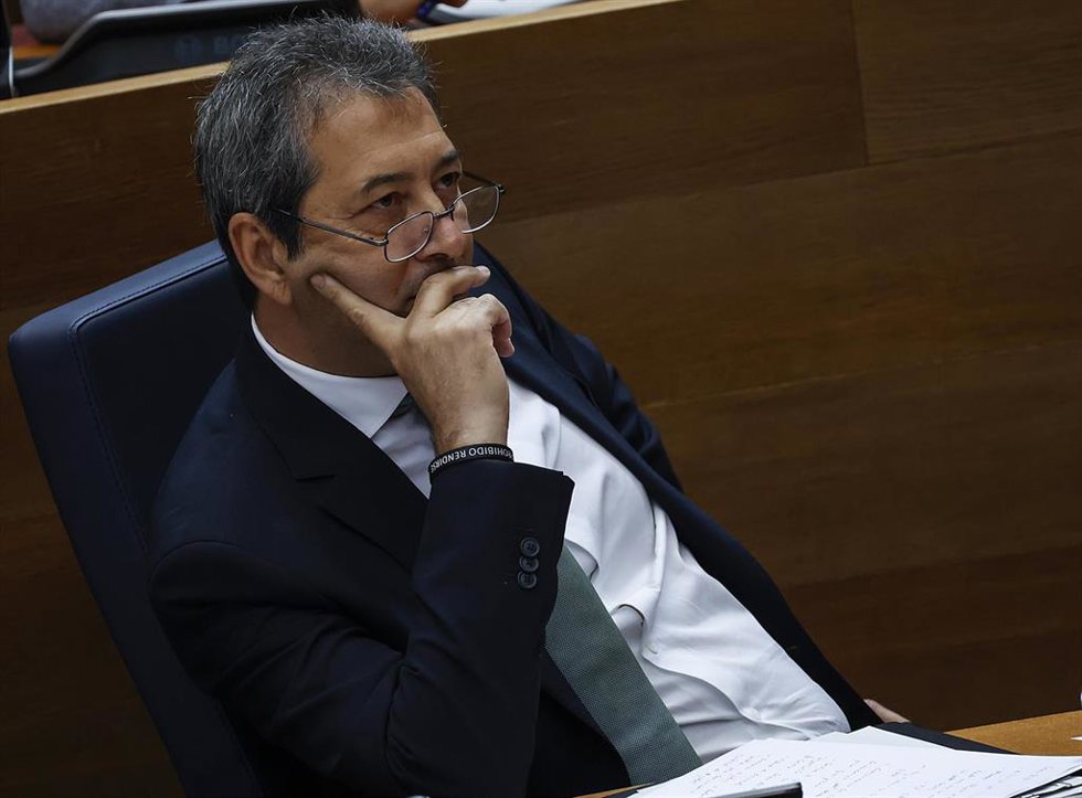 El vicepresidente de la Generalitat Valenciana y conseller de Cultura y Deporte, Vicente Barrera, durante un pleno de Les Corts