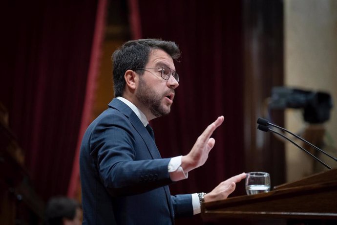 El presidente de la Generalitat de Catalunya, Pere Aragons, interviene durante el tercer Debate de Política General de la legislatura, en el Parlament de Catalunya, a 27 de septiembre de 2023, en Barcelona, Catalunya (España)