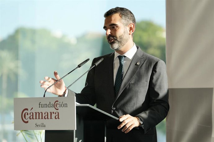 El consejero de Sostenibilidad, Medio Ambiente y Economía Azul, Ramón Fernández-Pacheco, durante su intervención en un desayuno informativo bajo el título 'Andalucía: claves para el futuro'.