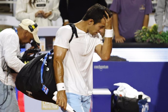 Archivo - Chile.- Garin se quedó sin US Open, saldrá del top 100 y llegará con dudas a la Davis