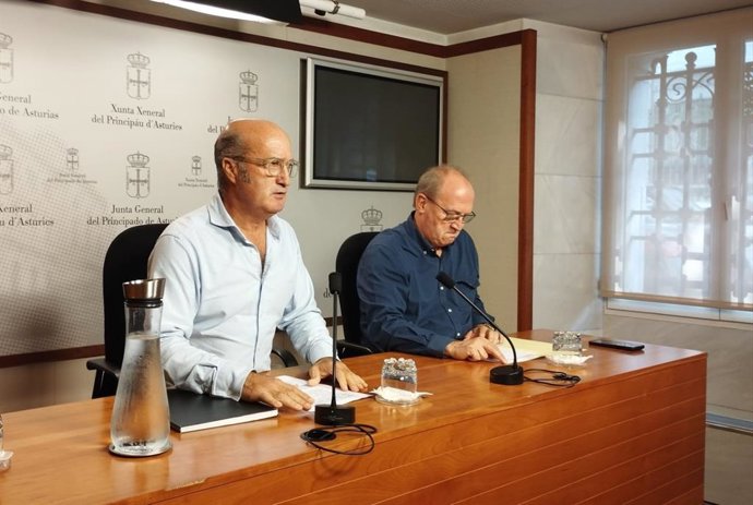 Los diputados del PP José Cuervas-Mons y Luis Venta Cueli.