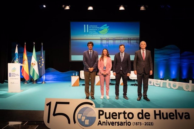 Inicio de las II Jornadas de sostenibilidad ambiental y gestión portuaria en Huelva.
