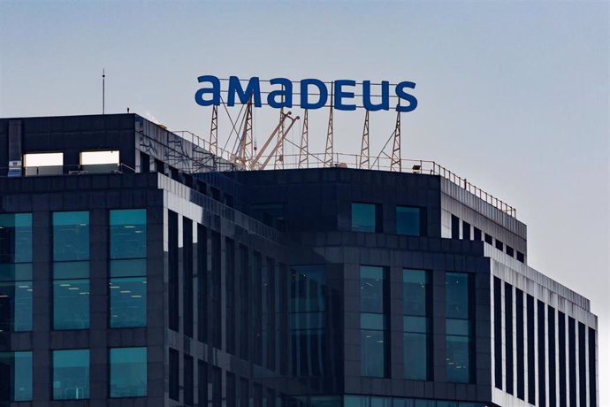 Archivo - Fachada de la sede de Amadeus en el edificio Herre, a 2 de marzo de 2023, en Madrid (España). 