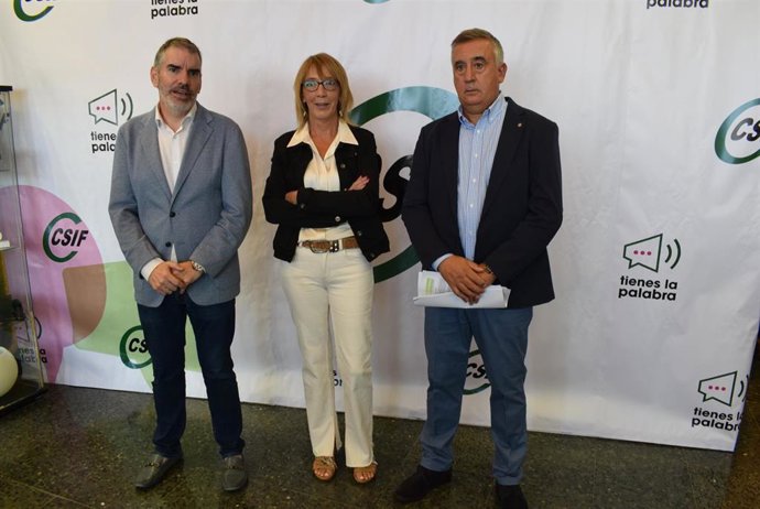 El presidente autonómico de CSIF, Benjamín Castro, la coordinadora del sector, Elena Moral y el presidente del sector de AGCyL, Mariano Prieto.