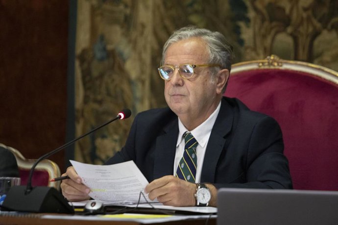 El presidente de la Diputación de Córdoba, Salvador Fuentes, durante el Pleno de septiembre.