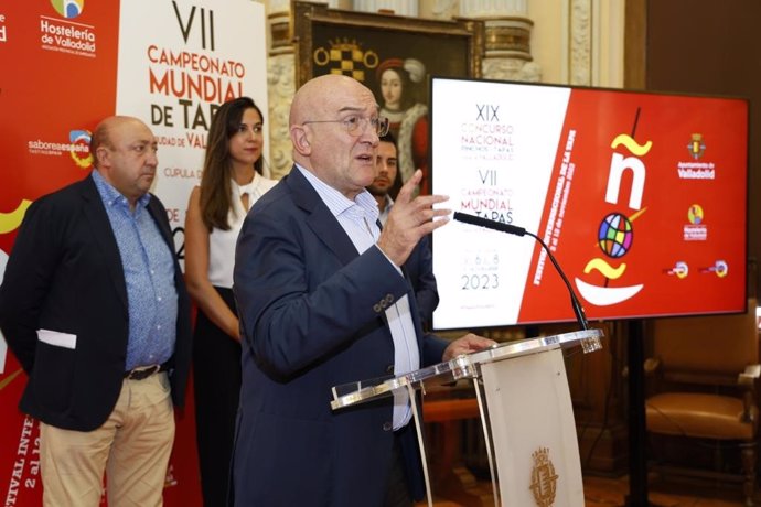 Carnero durante la presentación del Concurso de Tapas.