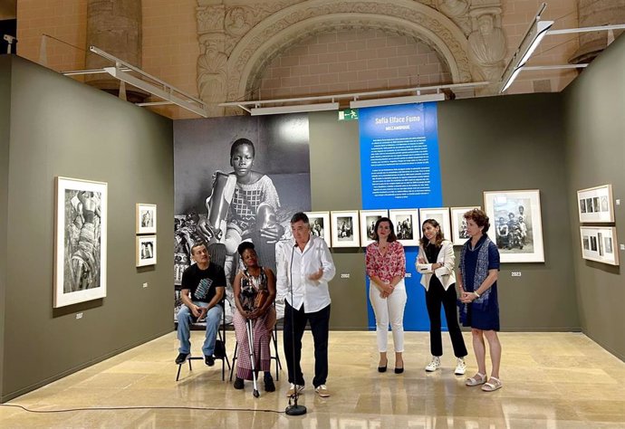 La Muestra Vidas Minadas 25 Años De Gervasio Sánchez Comienza En La Lonja De Zaragoza Y 