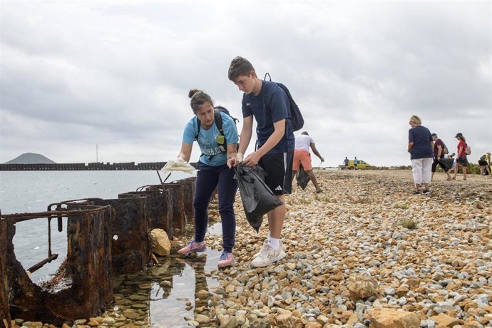 Campaña del proyecto LIBERA: '1m2 por las playas y los mares', para la recogida y análisis de basuraleza en playas y fondos marinos