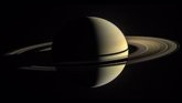 Foto: Un choque de dos lunas, origen 'reciente' para los anillos de Saturno
