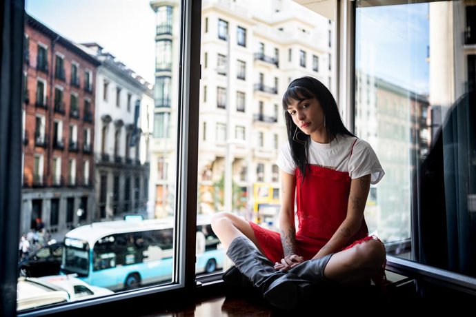 La cantante Natalia Lacunza durante una entrevista para Europa Press, en el Hotel Emperador, a 27 de septiembre de 2023, en Madrid (España). Natalia Lacunza es una cantante y compositora, que se hizo conocida a raíz de participar en la décima edición de