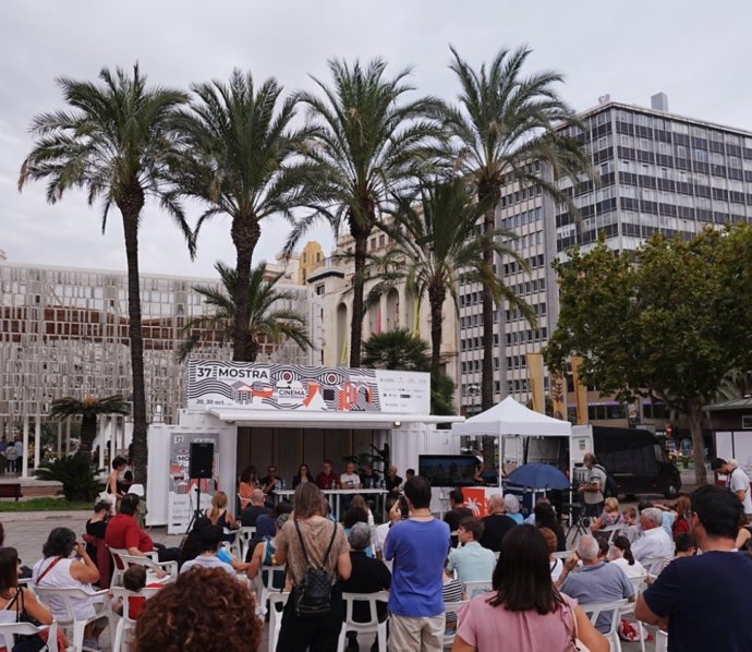 Archivo - Actividad en la Mostra de Valncia (archivo)