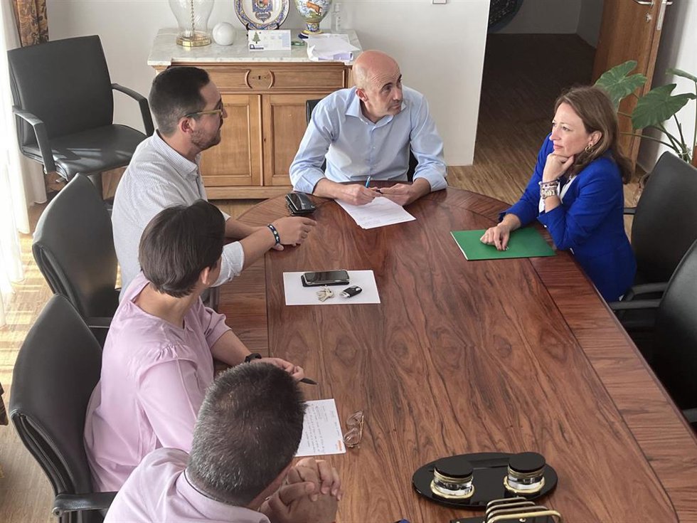 La delegada del Gobierno andaluz visita Archidona.