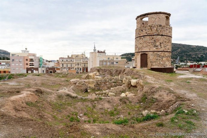 Molino-ermita de San Cristóbal, en el parque del Molinete