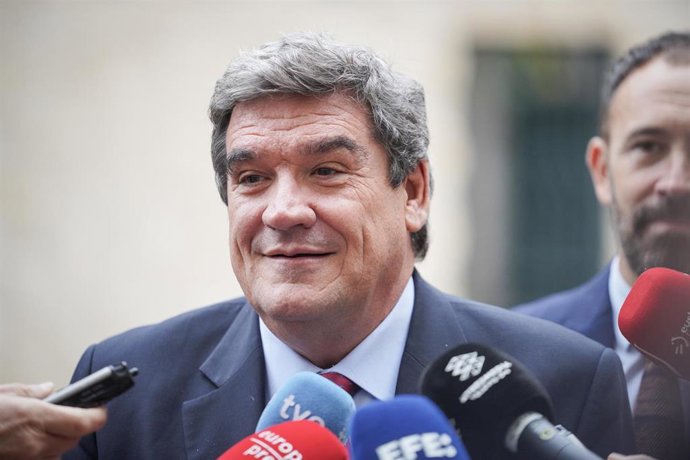 Archivo - El ministro de Inclusión, Seguridad Social y Migraciones, José Luis Escrivá