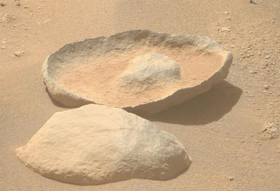 Imagen de la 'roca sombrero' de Marte