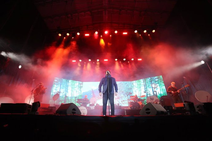 Archivo - - El cantant Pau Debon durant el concert del grup Antnia Font 