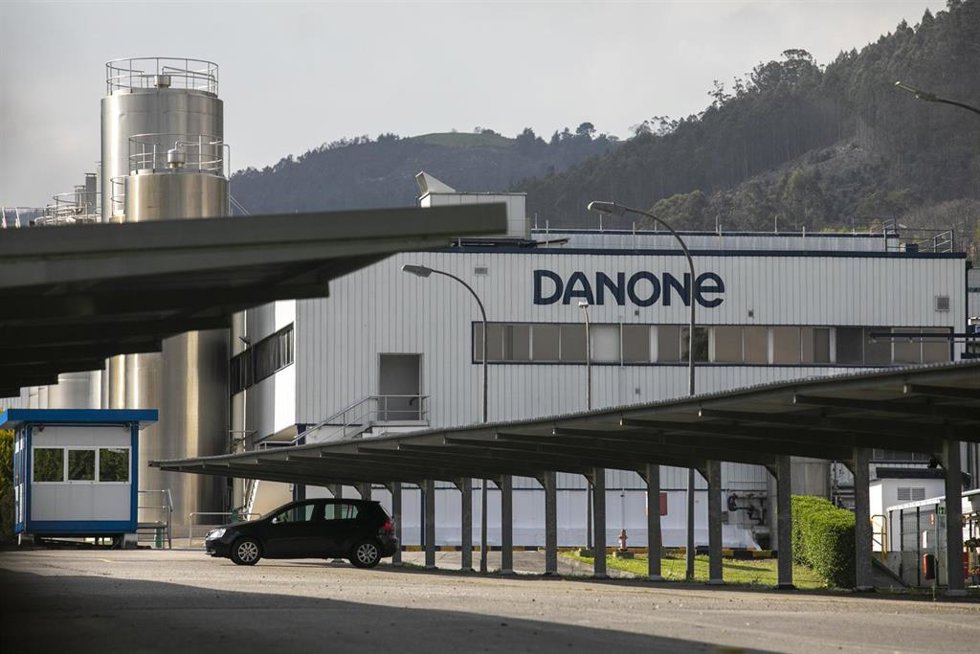 Archivo - Fachada de la factoría Danone.