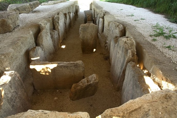Dolmen de Alberite en Villamartín (Cádiz)