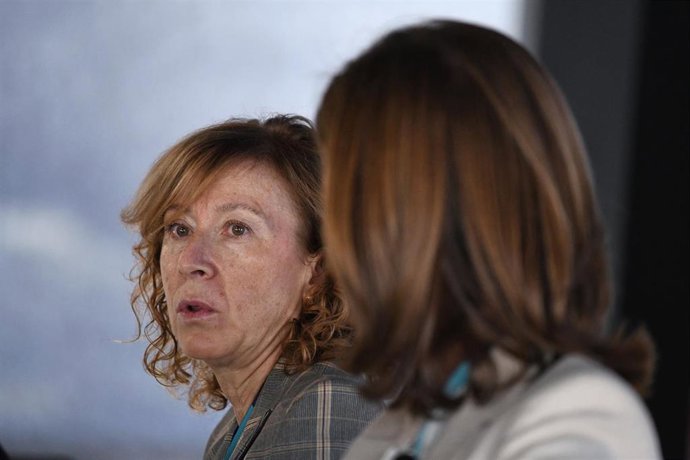 Archivo - La Subgobernadora del Banco de España, Margarita Delgado (i), interviene en la inauguración del EduFin Summit 2022, en la Ciudad BBVA, a 29 de septiembre de 2022, en Madrid (España).