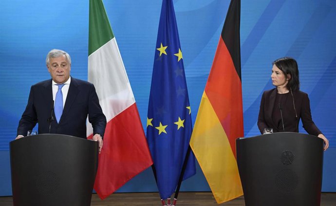 El ministro de Exteriores de Italia, Antonio Tajani, y la ministra de Exteriores de Alemania, Annalena Baerbock