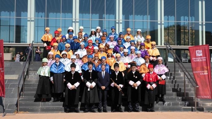 El presidente del Goiberno riojano, Gonzalo Capellán, en la inauguración del curso académicco de la UR