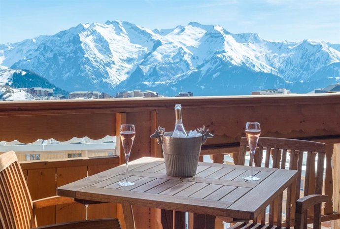 'Les Etincelles' Apuesta Por Una Experiencia Hotelera 'Premium' Y Sostenible En El Corazón De Los Alpes Franceses.