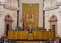 PP-A y Vox rechazan en el Parlamento andaluz crear la ponencia propuesta por PSOE para "profundizar en el autogobierno"