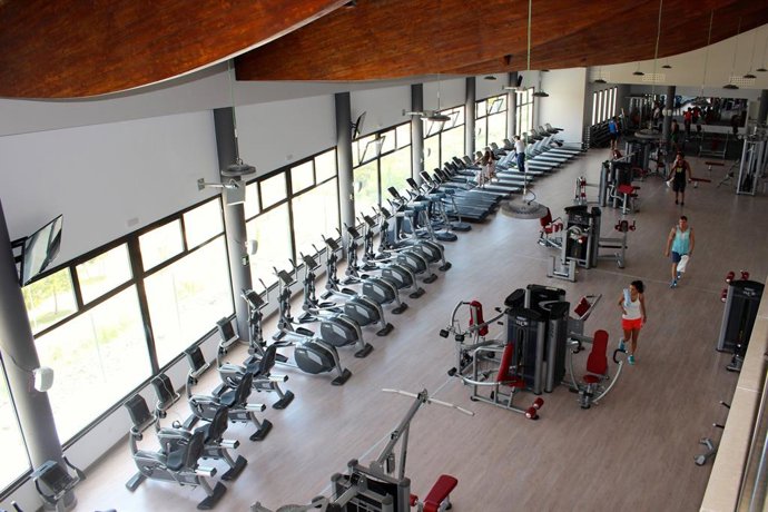 Archivo - Centro Las Raquetas gimnasio fitness running ejercicio bicicletas deporte