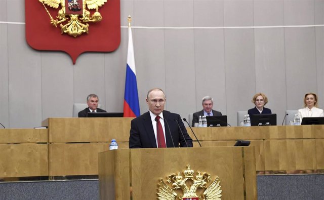 Archivo - El presidente de Rusia, Vladimir Putin, durante una intervención en la Duma Estatal, la Cámara Baja del Parlamento ruso