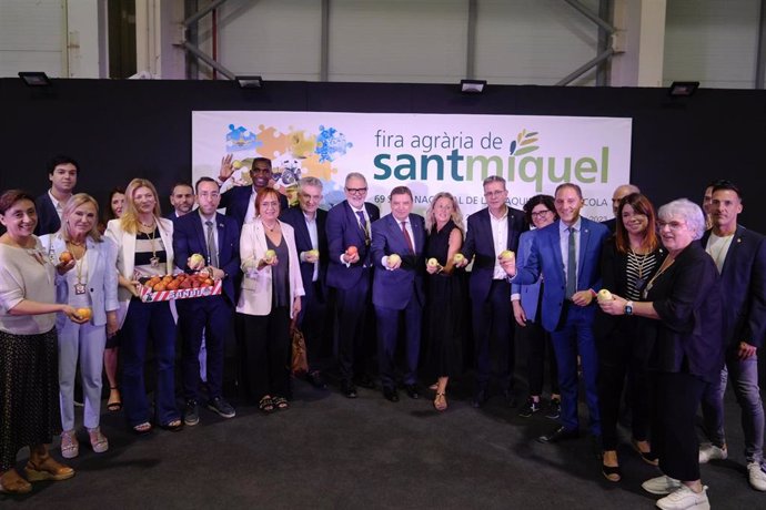 El ministro Luis Planas en la inauguración de la Fira de Sant Miquel en Lleida este jueves