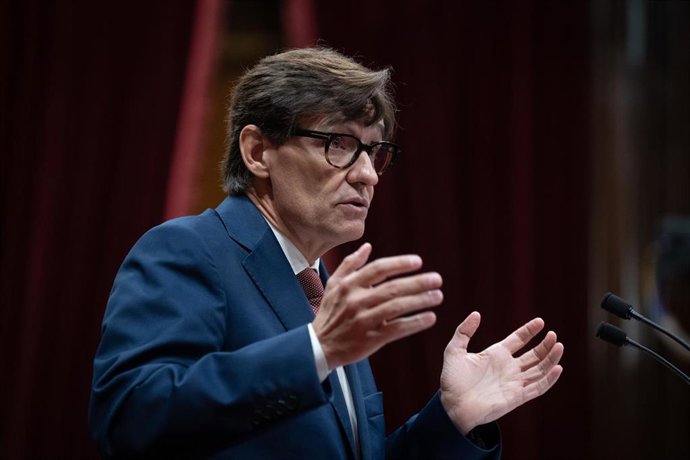 El líder del PSC, Salvador Illa, interviene durante el tercer Debate de Política General de la legislatura, en el Parlament de Catalunya, a 27 de septiembre de 2023, en Barcelona, Catalunya (España)