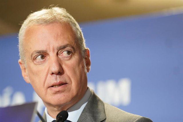 El Lehendakari, Iñigo Urkullu, interviene durante un desayuno informativo, en el Hotel Ercilla, a 29 de septiembre de 2023, en Bilbao, Vizcaya, País Vasco (España).