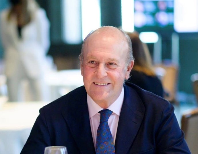 El nuevo presidente del Círculo Ecuestre, Enrique Lacalle