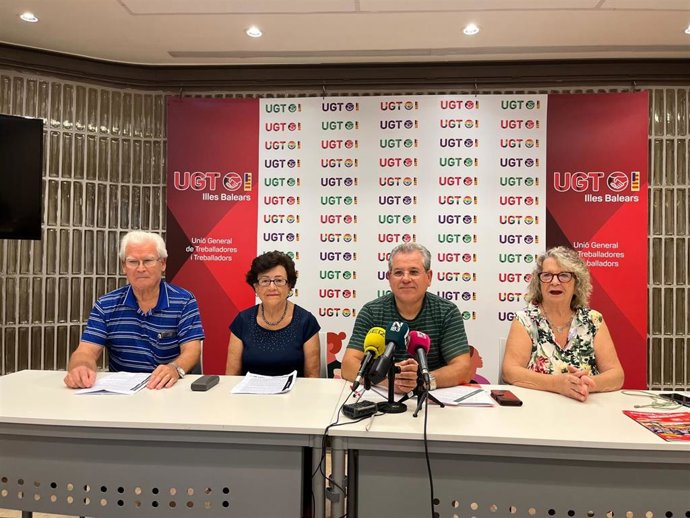 Juan Sánchez (CCOO), Rafaela García (CCOO), Pedro Berruezo (UGT), Mundita Bustins (UGT).